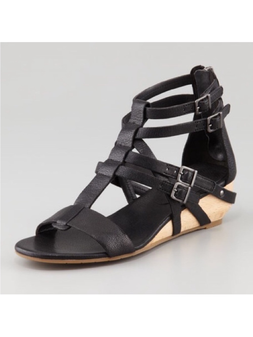 Eileen Fisher black leather Echo gladiator wedge sandals size 7